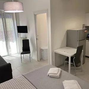 Apartment Stadio 1 - Monolocali Con Bagno Privato, Verona